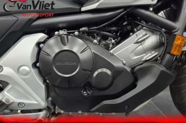Honda NC750X (2016) thumbnail 6