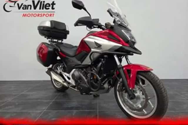 Honda NC750X (2016) thumbnail 1