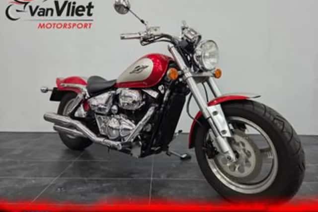Suzuki VZ 800 Marauder (1998) thumbnail 1