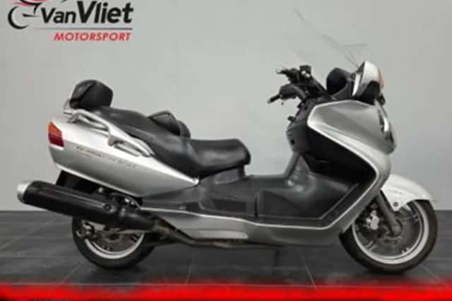 Suzuki AN 650 Burgman Executive (2004) thumbnail 5