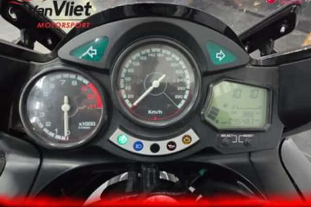Yamaha FJR 1300 (2002) thumbnail 3