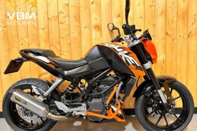 KTM 125 Duke (2014) thumbnail 1