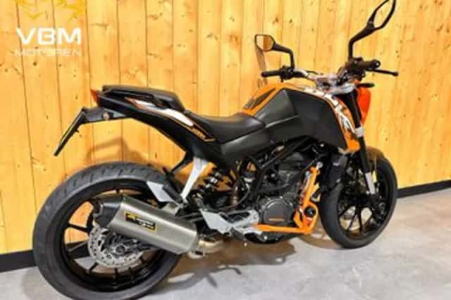 KTM 125 Duke (2014) thumbnail 3