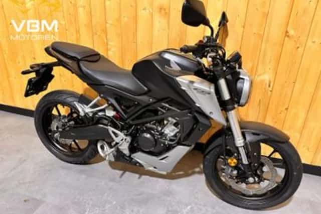 Honda CB125R (2018) thumbnail 2