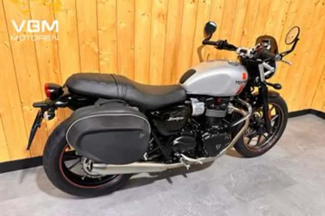 Triumph Street Twin (2016) thumbnail 3