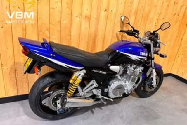 Yamaha XJR 1300 (2002) thumbnail 3