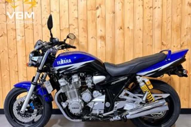 Yamaha XJR 1300 (2002) thumbnail 4
