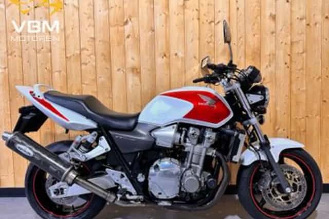 Honda CB 1300 (2004) thumbnail 1