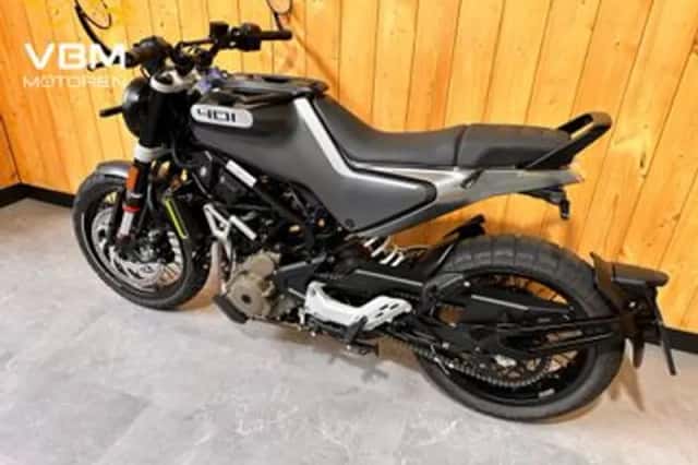 Husqvarna Svartpilen 401 (2023) thumbnail 2