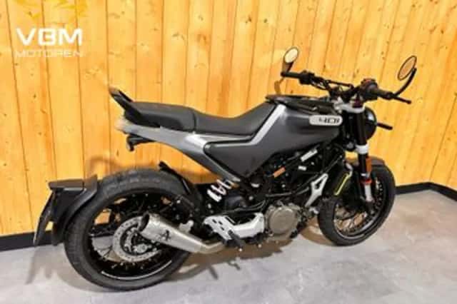 Husqvarna Svartpilen 401 (2023) thumbnail 3