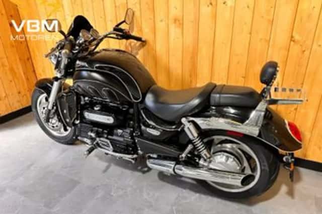 Triumph Rocket III (2007) thumbnail 6