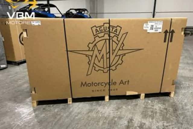 MV Agusta Superveloce 1000 Serie ORO (2024) thumbnail 2