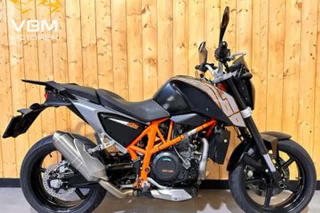 KTM 690 Duke (2012) thumbnail 1