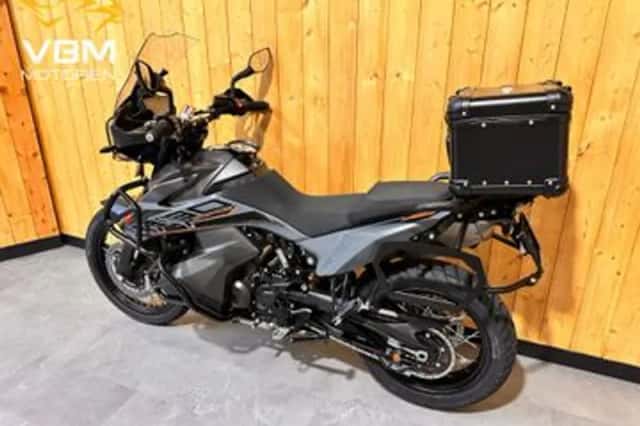 KTM 890 Adventure (2023) thumbnail 6