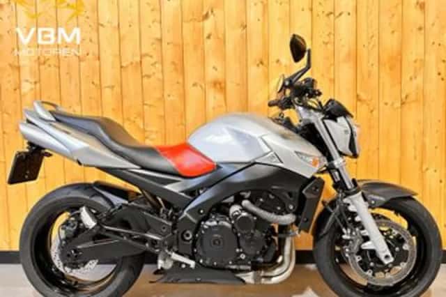 Suzuki GSR600 (2007) thumbnail 1