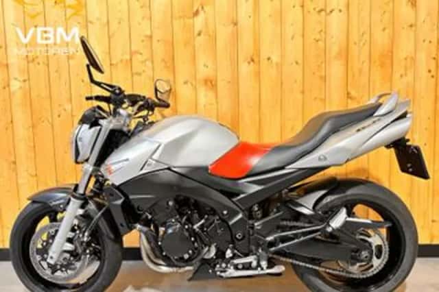 Suzuki GSR600 (2007) thumbnail 2