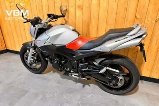 Suzuki GSR600 (2007) thumbnail 3