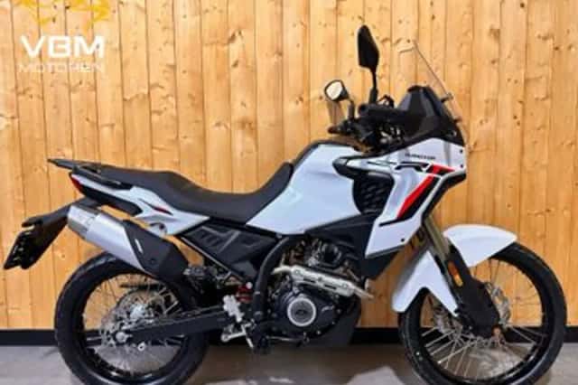 QJ Motor SRT 125 DX (2026) thumbnail 1