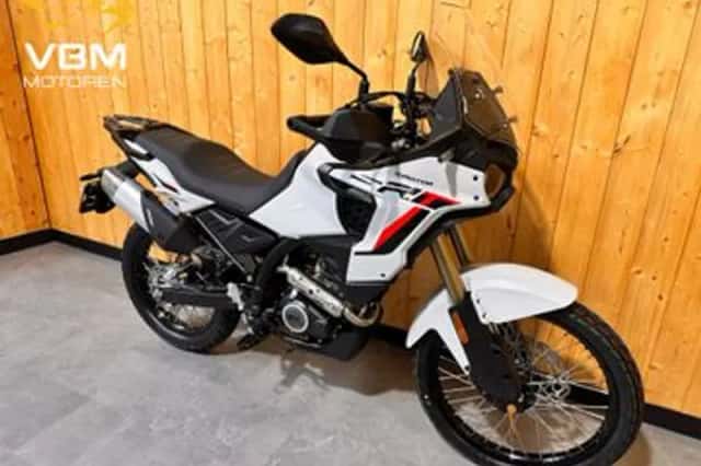 QJ Motor SRT 125 DX (2026) thumbnail 2