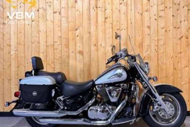 Suzuki VL 1500 Intruder (1999) thumbnail 1