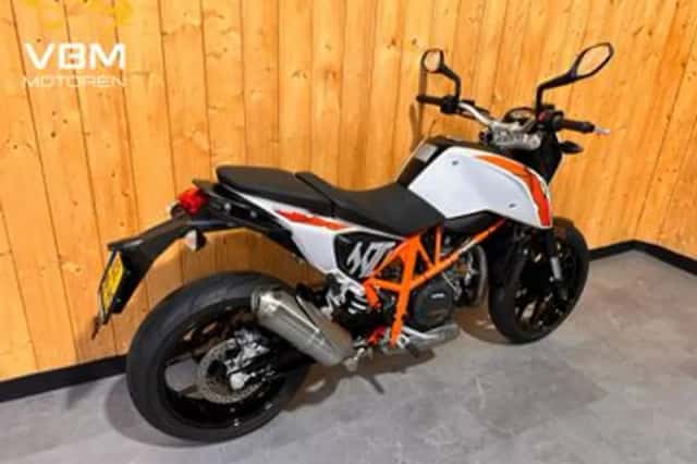 KTM 690 Duke (2016) thumbnail 3