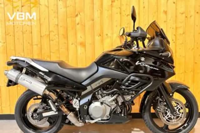 Suzuki V-Strom (2005) thumbnail 1