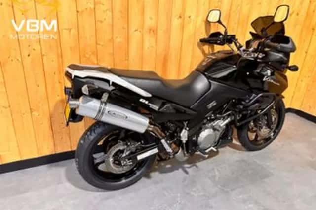 Suzuki V-Strom (2005) thumbnail 3