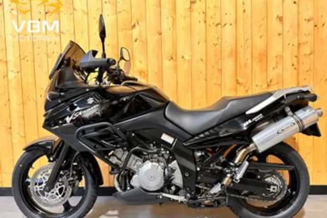 Suzuki V-Strom (2005) thumbnail 4