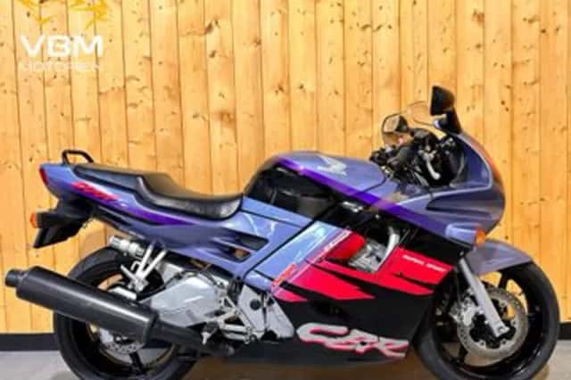 Honda CBR600F (1994) thumbnail 1