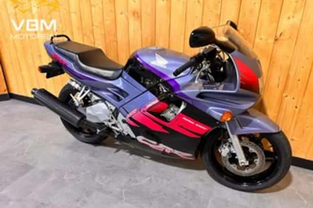 Honda CBR600F (1994) thumbnail 2