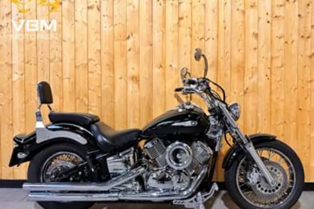 Yamaha XVS 1100 Dragstar (1999) thumbnail 1