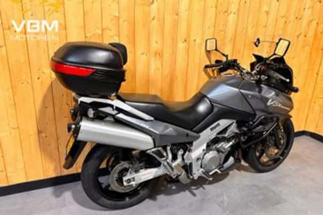 Suzuki V-Strom 1000 (2003) thumbnail 2