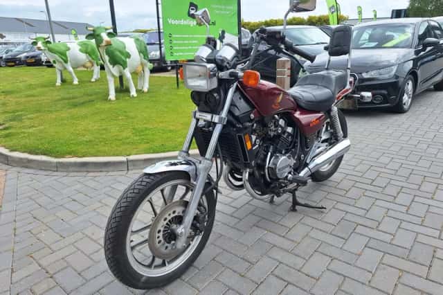 Honda Chopper VF 500C Magna (1988) thumbnail 1