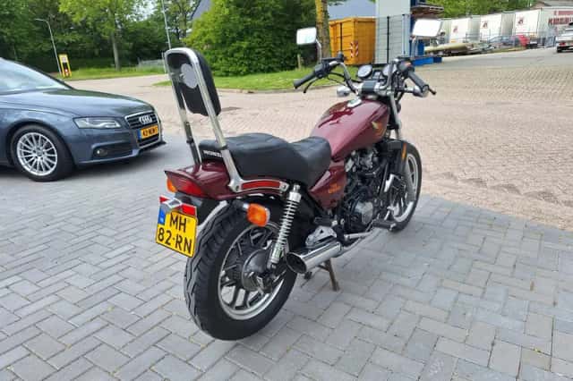 Honda Chopper VF 500C Magna (1988) thumbnail 3