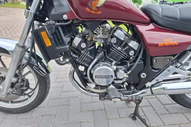 Honda Chopper VF 500C Magna (1988) thumbnail 5