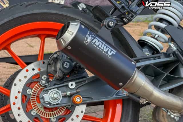 KTM 125 Duke (2024) thumbnail 5