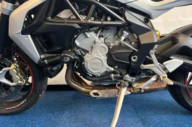 MV Agusta Brutale 800 (2013) thumbnail 4
