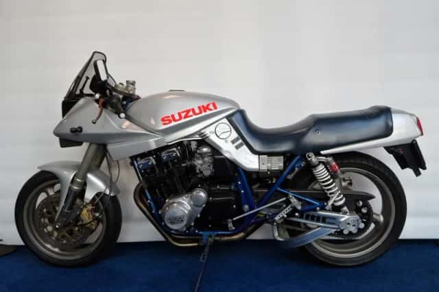 Suzuki GSX 750 (1982) thumbnail 1
