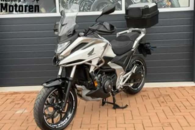 Honda NC750X (2021) thumbnail 2