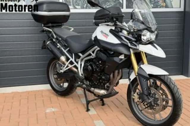 Triumph Tiger 800 (2011) thumbnail 2