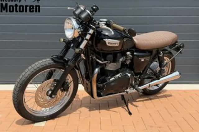 Triumph Bonneville T100 (2011) thumbnail 2