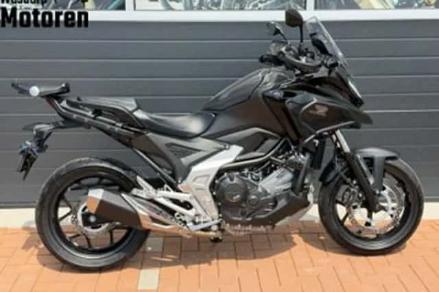 Honda NC750X (2023) thumbnail 4