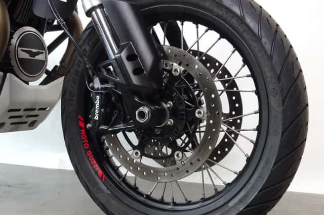 Moto Guzzi V85 TT (2020) thumbnail 5