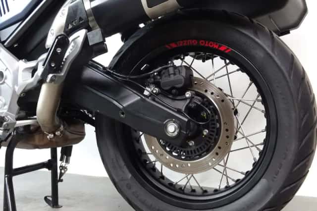 Moto Guzzi V85 TT (2020) thumbnail 6