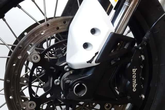 Moto Guzzi V85 TT (2019) thumbnail 5
