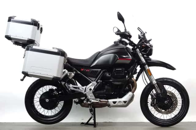 Moto Guzzi V85 TT (2024) thumbnail 1
