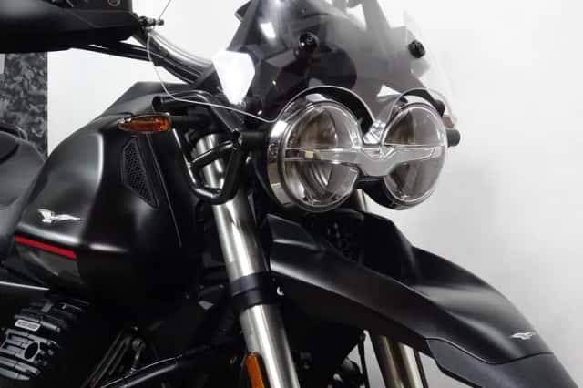 Moto Guzzi V85 TT (2024) thumbnail 5