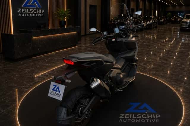 Honda X ADV (2023) thumbnail 3