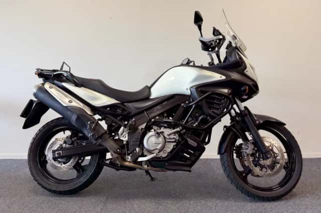 Suzuki V-Strom (2012) thumbnail 2