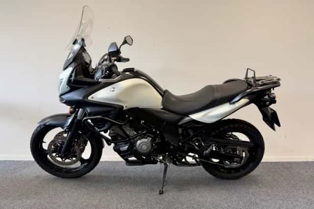 Suzuki V-Strom (2012) thumbnail 4